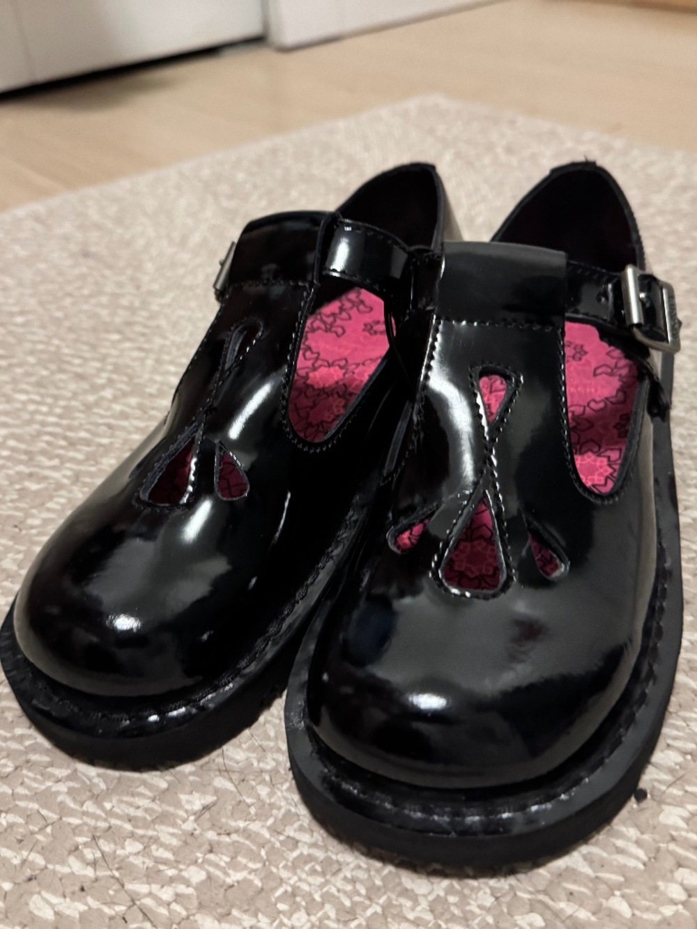 Kickers Black Patent Leather T-Bar Mary Janes 39